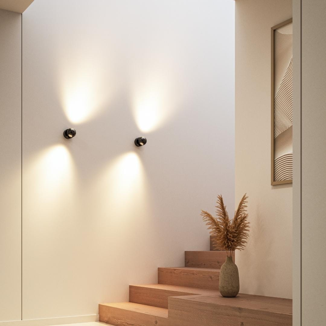 LumaArc Rotating LED Wall Lamp With Remote Control | Lersk