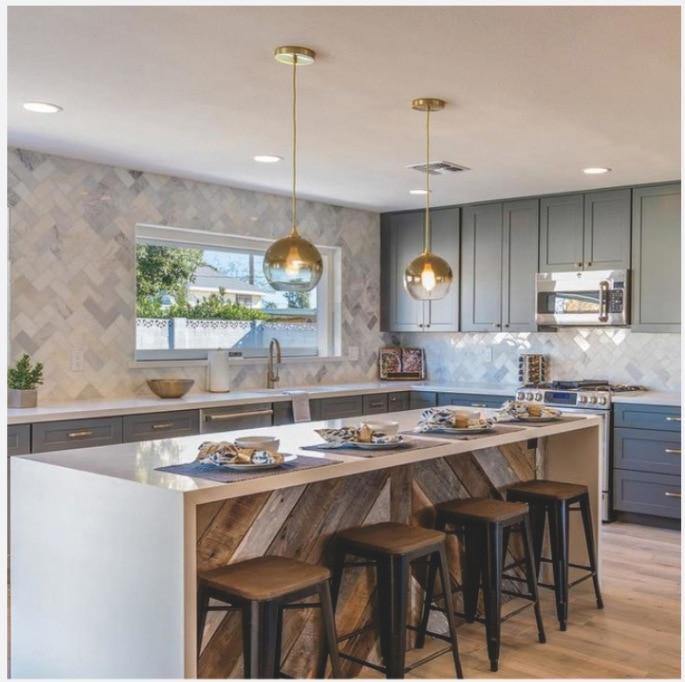 Aurell Nordic Glas-Hängeleuchte in Champagne Amber, Iconic Silber und Transparent | Lersk