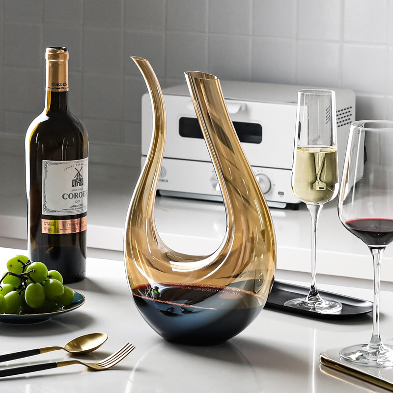 LumenAura Elegant Crystal Glass Wine Decanter for Aeration | Lersk