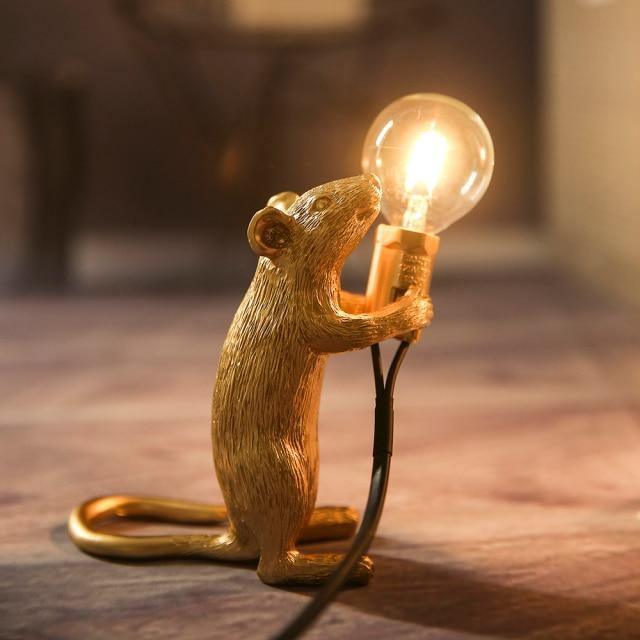 Lâmpada de Secretária LumiMouse Gold Minimalista em Forma de Rato | Lersk