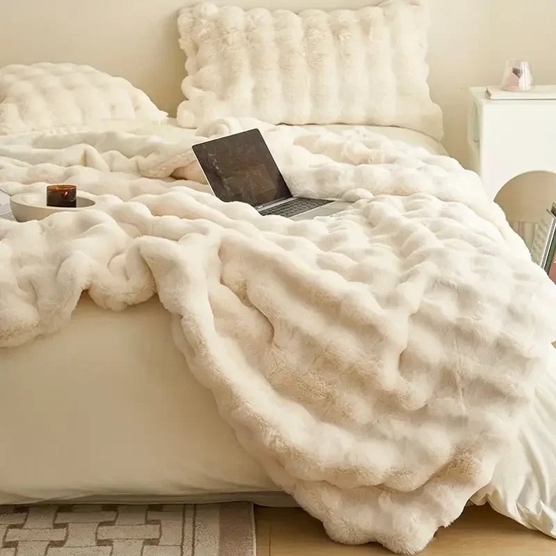 Couverture Bubble Cuddle en peluche ultra douce en fausse fourrure pour des nuits confortables | Lersk