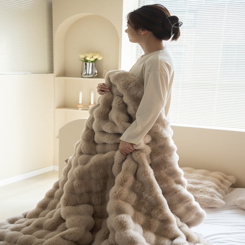Couverture Bubble Cuddle en peluche ultra douce en fausse fourrure pour des nuits confortables | Lersk