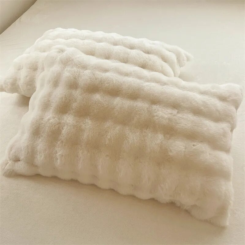 Couverture Bubble Cuddle en peluche ultra douce en fausse fourrure pour des nuits confortables | Lersk