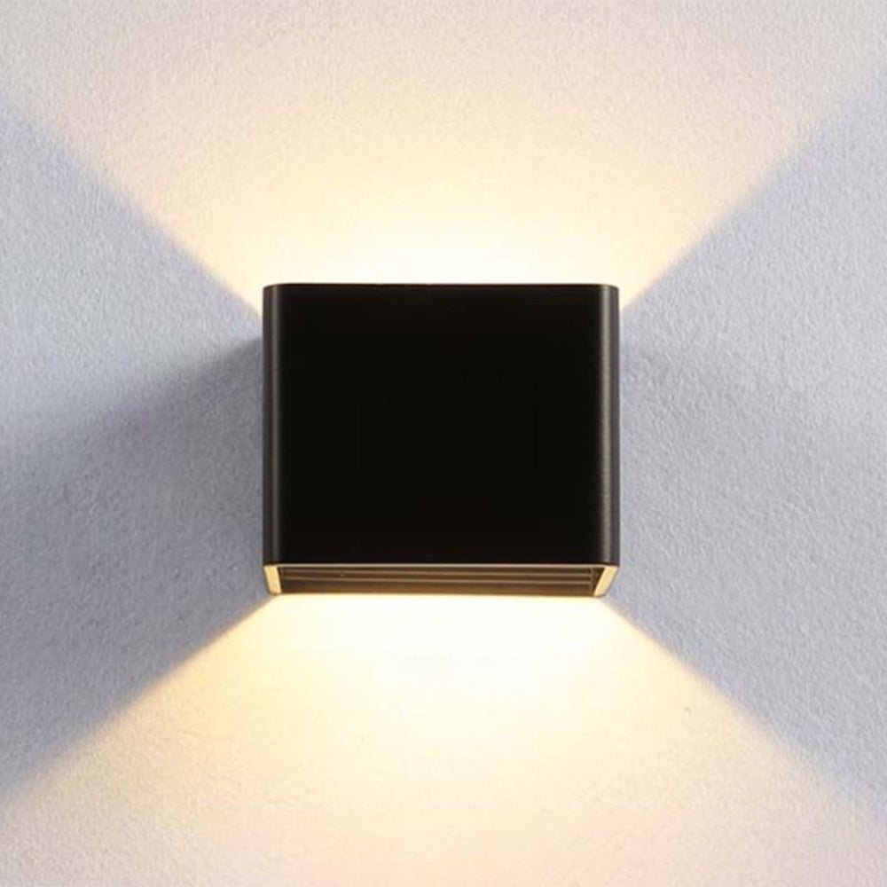 Lampada da parete quadrata moderna Orr per camera da letto Illuminazione elegante | Lersk