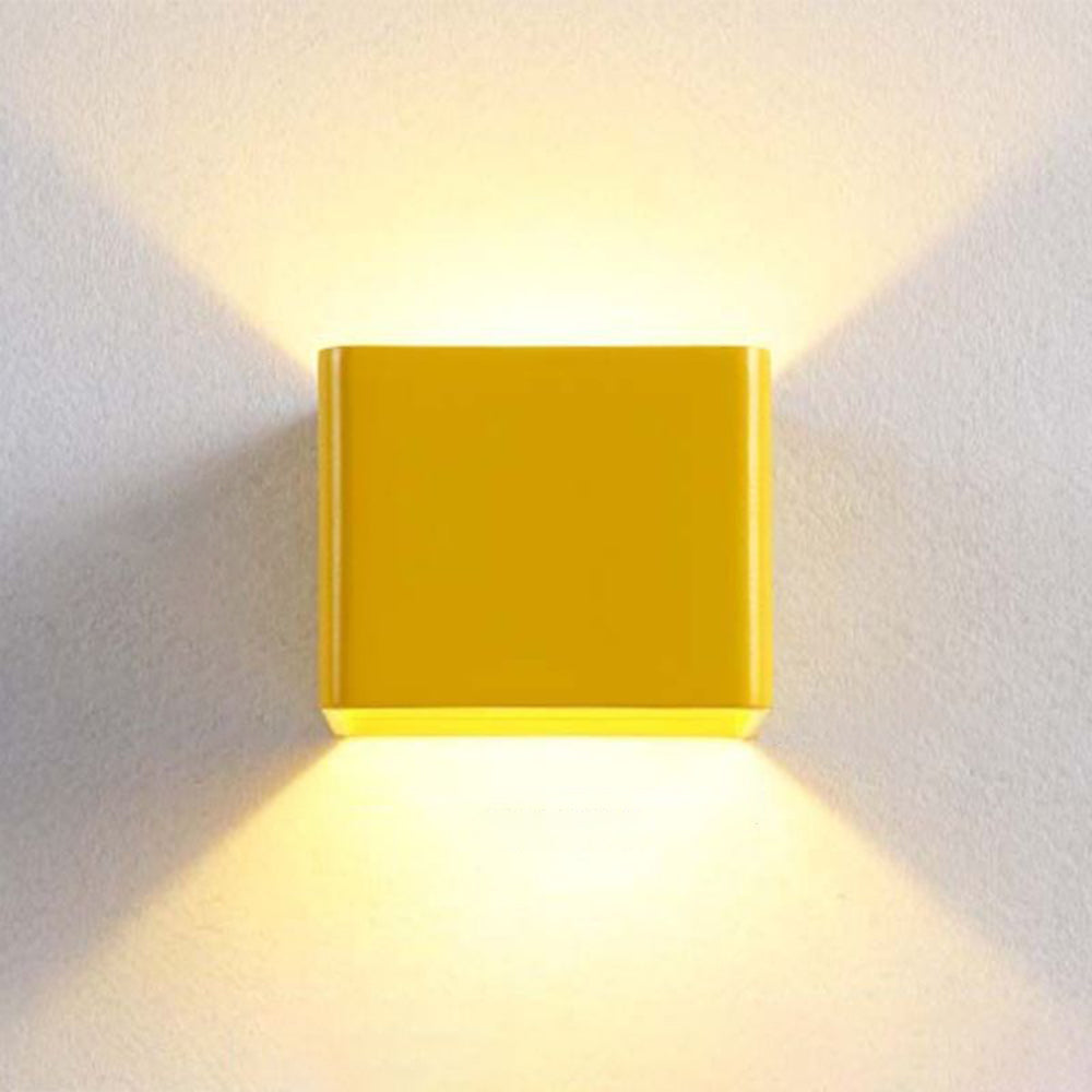 Lampada da parete quadrata moderna Orr per camera da letto Illuminazione elegante | Lersk