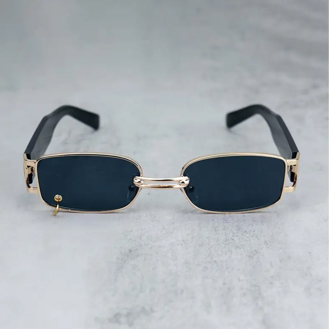 Stealth Maverick od Liora Vale | Lersk