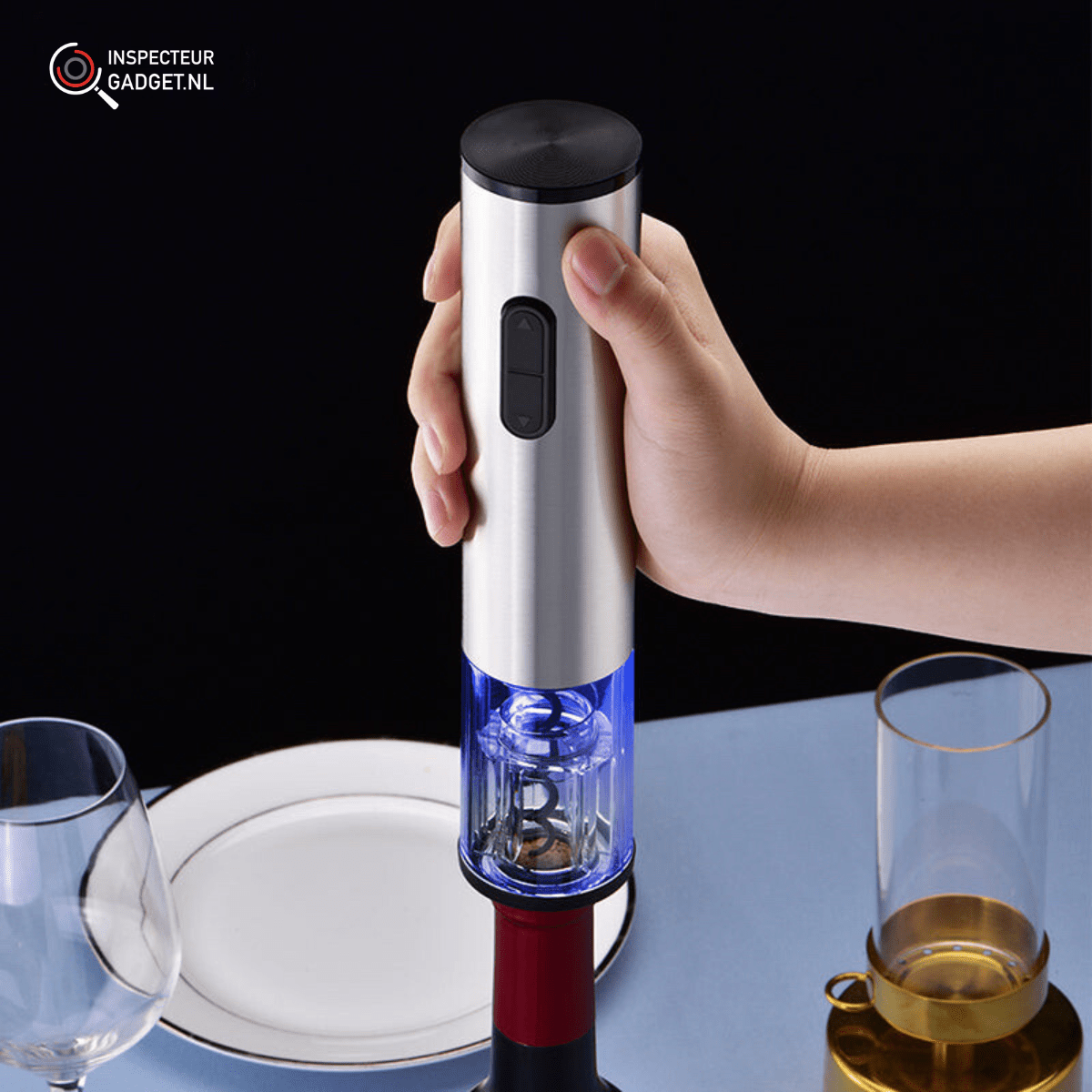 Vinolux 4-in-1 Elektrischer Weinöffner mit Korkenzieher, Folienabschneider, Belüfter und Vakuumverschluss | Lersk