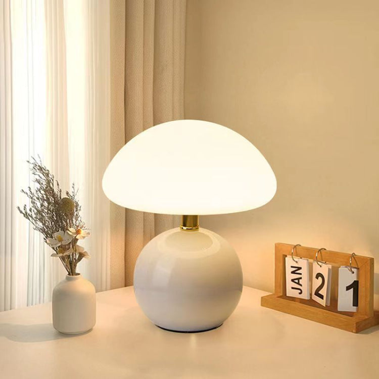 Lampe de table Lyvara Cream Mushroom en céramique et PVC style Bauhaus | Lersk