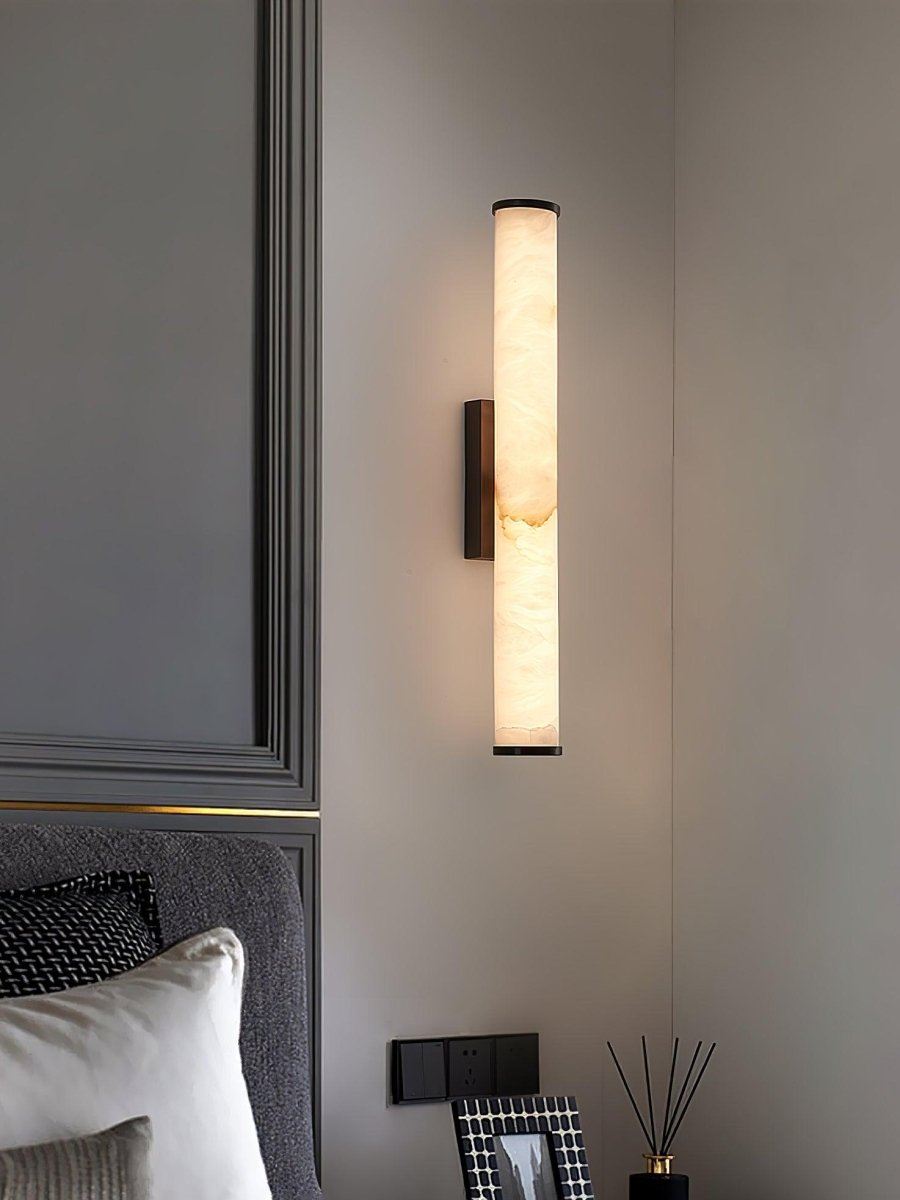 LED-Wandleuchte mit Alabaster-Röhrendesign, 1 Licht | Lersk