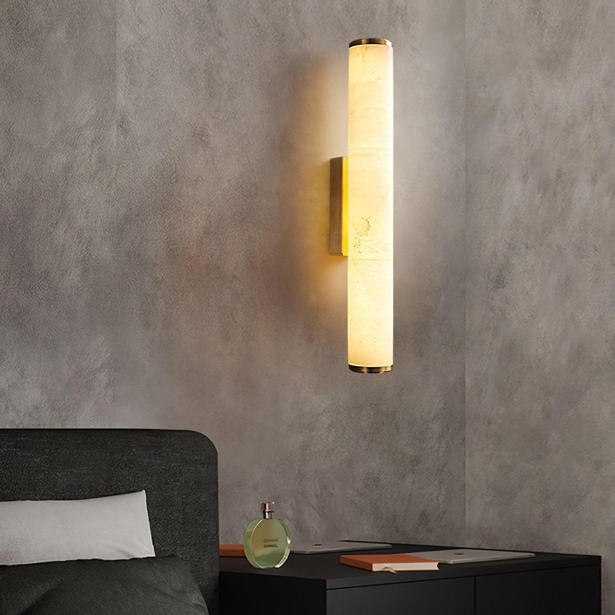 LED-Wandleuchte mit Alabaster-Röhrendesign, 1 Licht | Lersk