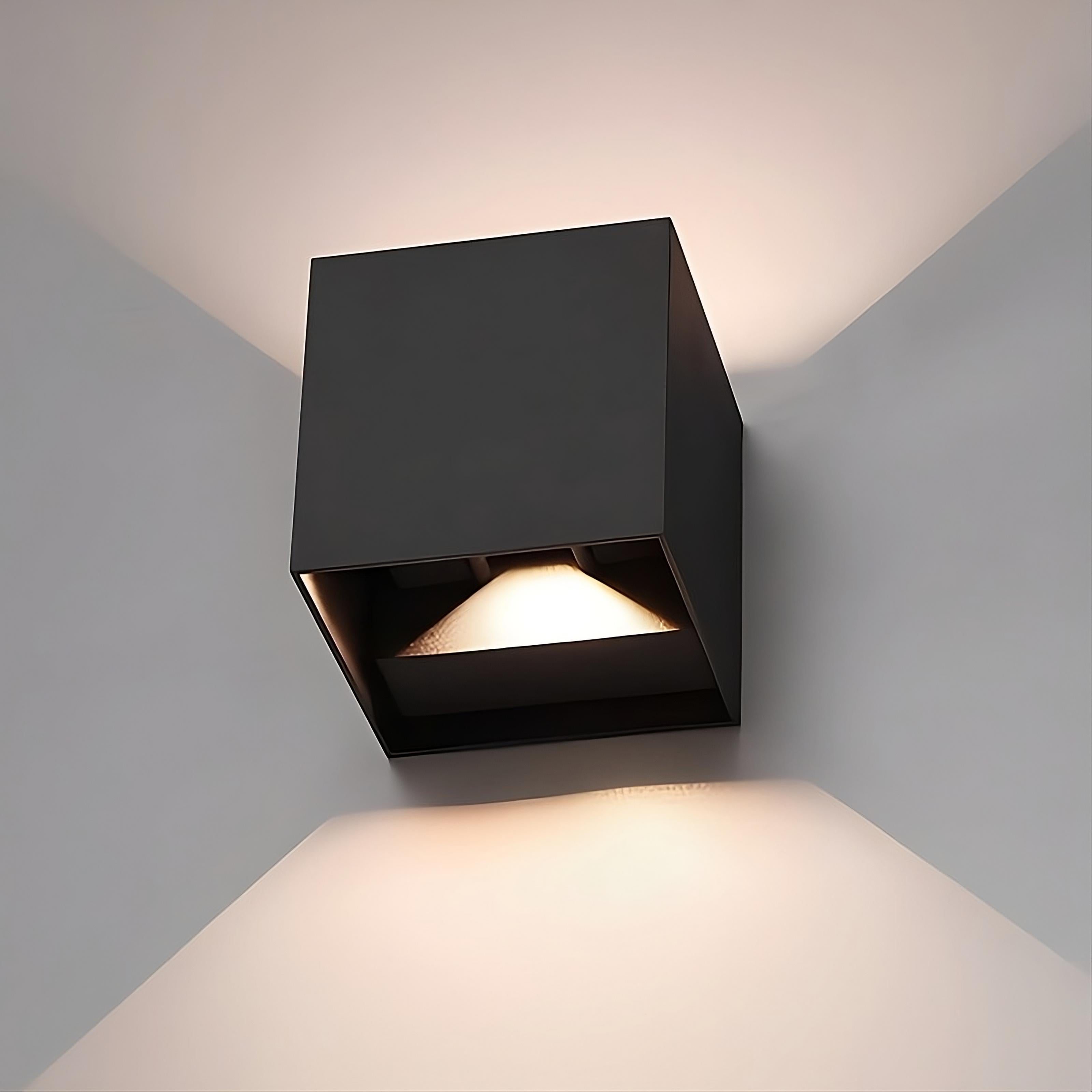 CubeLamp nástěnná lampa s pohybovým senzorem bezdotyková pro rušné domácnosti | Lersk