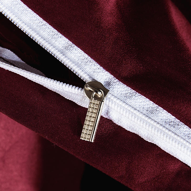 Novara | Burgundy Egyptian Cotton Embroidered Bedding Set | Lersk