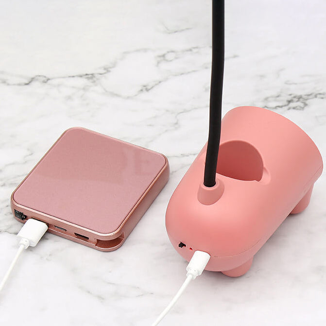 Candeeiro de Secretária LED com Suporte para Canetas USB e Toque Criativo de Coelho Cartoon para Decoração de Casa, Escritório e Quarto | Lersk