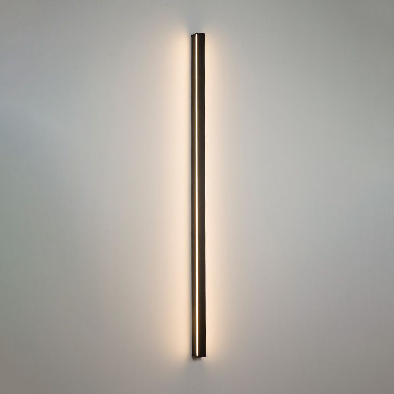 Linéair Linear LED Wall Lamp For Energy Efficient Homes | Lersk