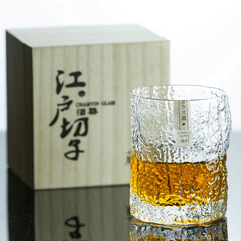 Miyora ručně vyráběná japonská sklenice na whisky Edo Kiriko | Lersk