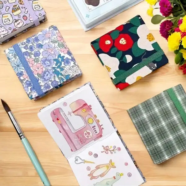 Portable Watercolor Paint Box Set With 24 Colors For Artists On The Go While Traveling | Lersk