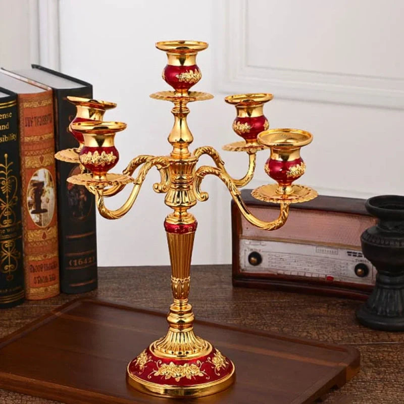 GildedNocturne Kerzenleuchter Eleganter Zeitloser Kerzenhalter für Klassische Wohnkultur und Kaminsimse | Lersk
