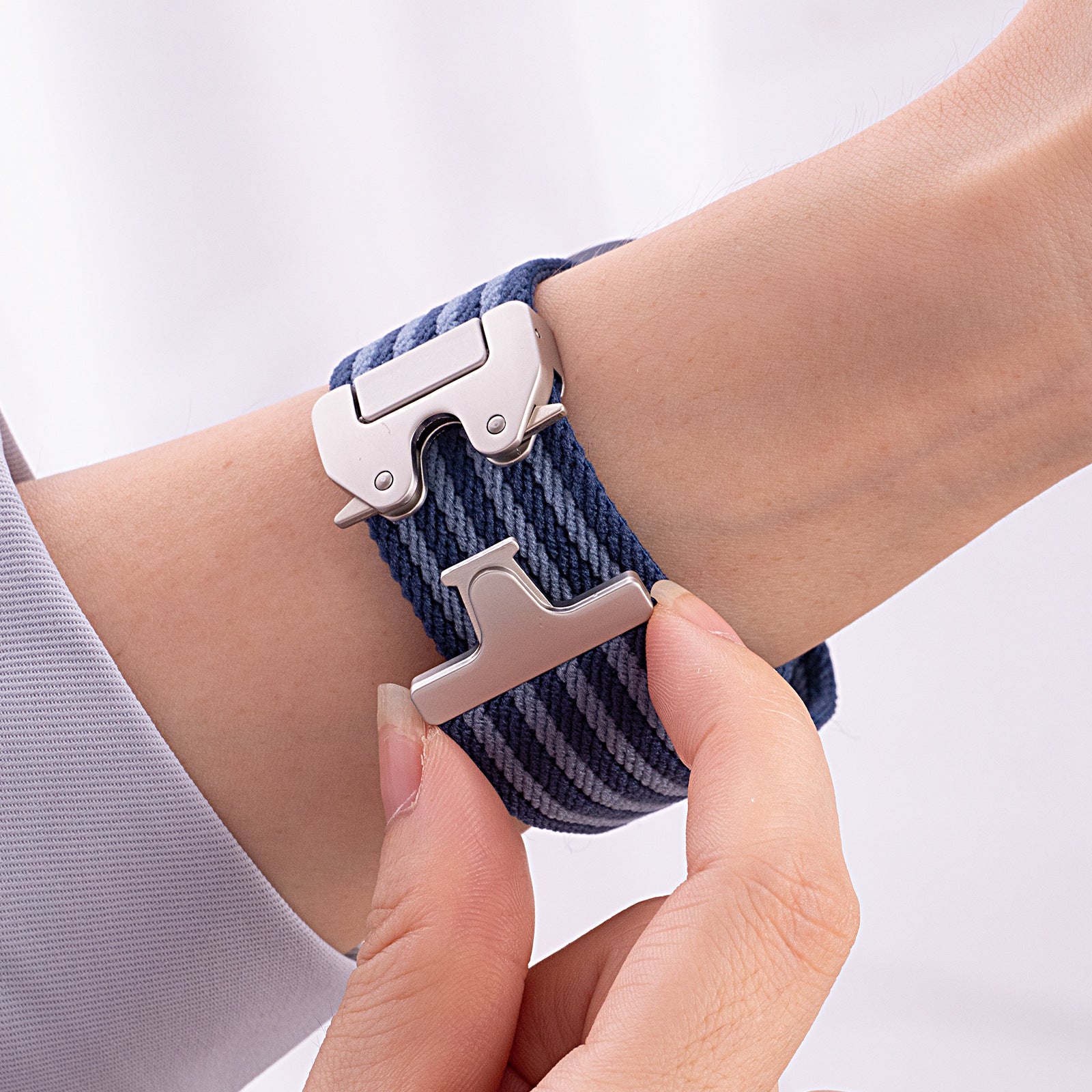 Averra Braided Nylon Band for Apple Watch | Lersk