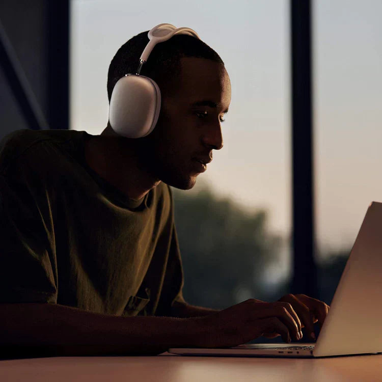 Solara Pro Bluetooth Headphones, Noise Cancelling, 40 Hours | Lersk