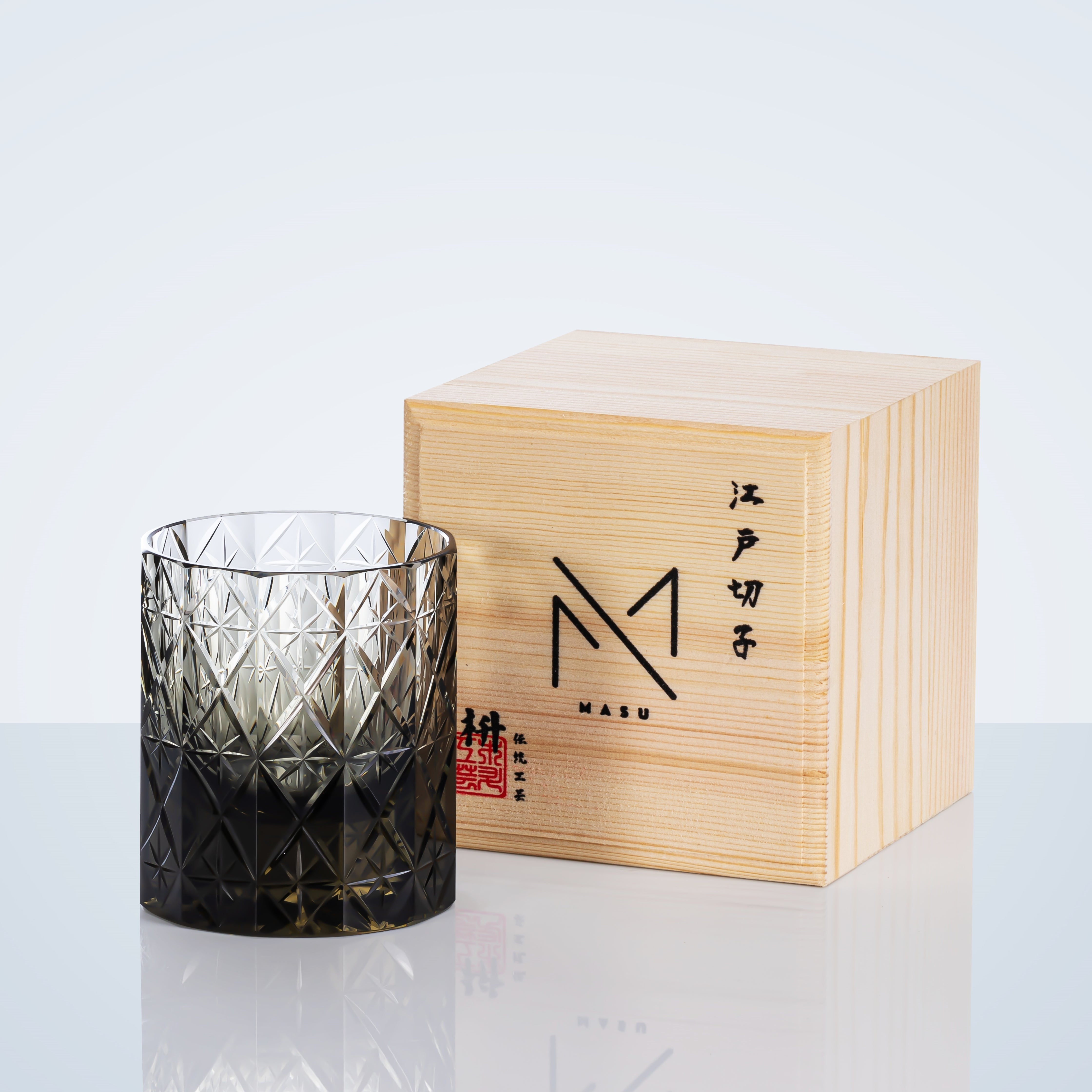 Hoshira | Ručně vyráběná nebeská whisky sklenice v dřevěné krabičce | Lersk