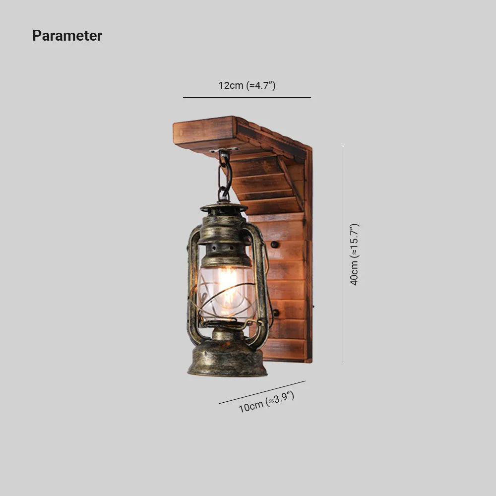 Kestrel Lantern Vintage dřevěná nástěnná lampa do obývacího pokoje | Lersk
