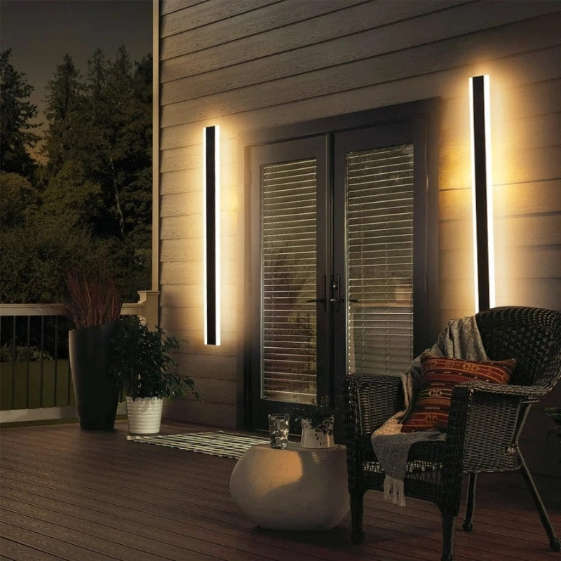 NovaLuma wasserdichte LED-Außenwandleuchte mit Sensor, dimmbares Licht | Lersk