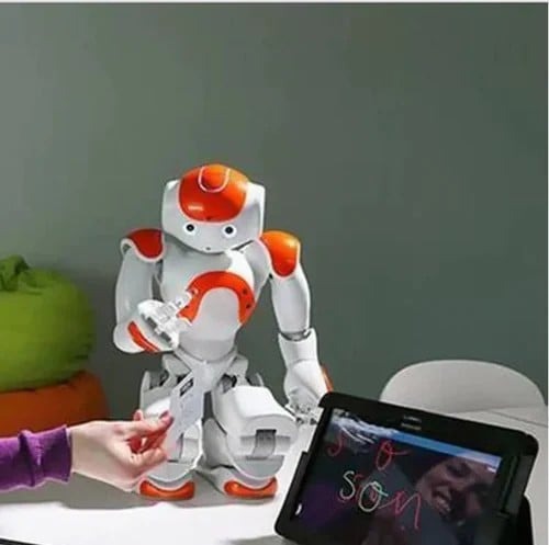 ThinkBot interaktivní vzdělávací robot pro děti s ovládáním gesty, tancem a mluvením, dobíjecí | Lersk