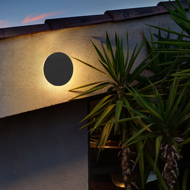 AeroLume Minimalist Outdoor Wall Light Round LED Black White | Lersk