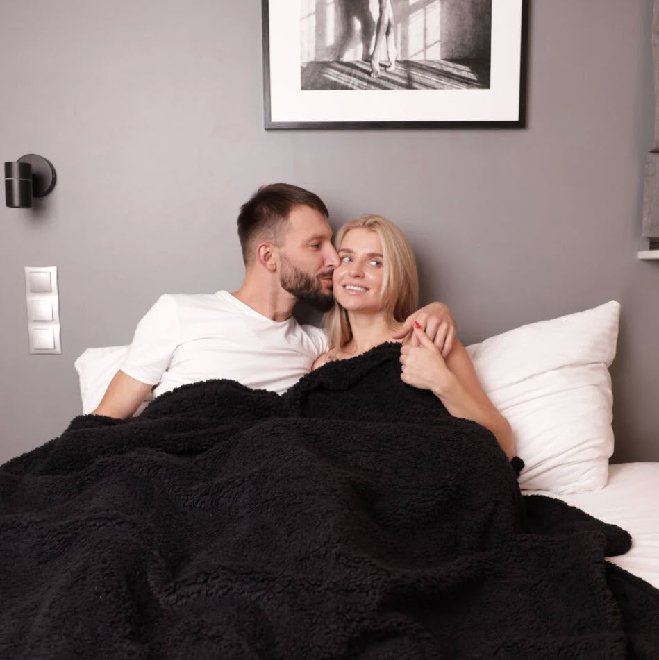 AstraEase Waterproof Couples Blanket for Stainproof Moments | Lersk