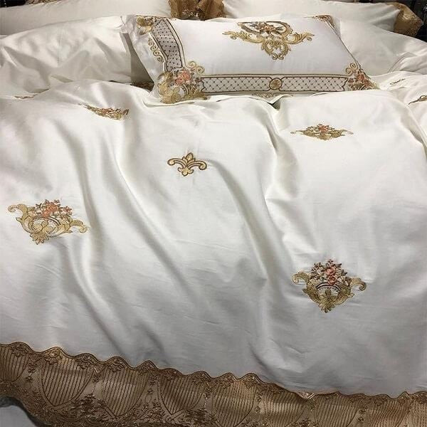Set di biancheria da letto in cotone egiziano ricamato dorato Kirelle | Lersk