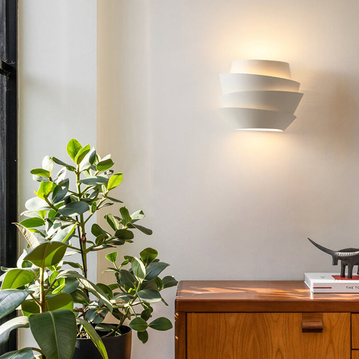 Lampada da parete scandinava Luminique con doppio punto luce per interni minimalisti | Lersk