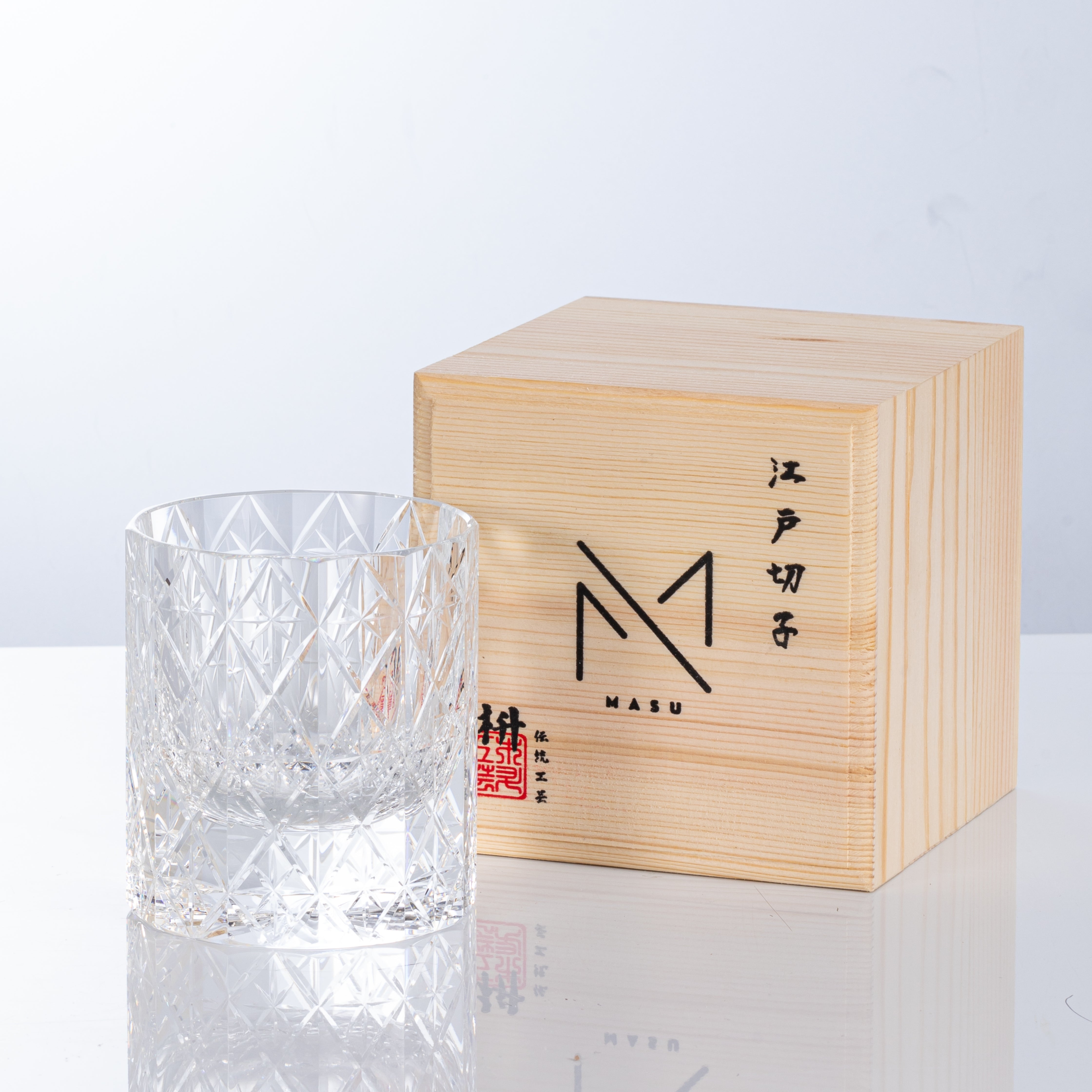 Hoshira | Ručně vyráběná nebeská whisky sklenice v dřevěné krabičce | Lersk
