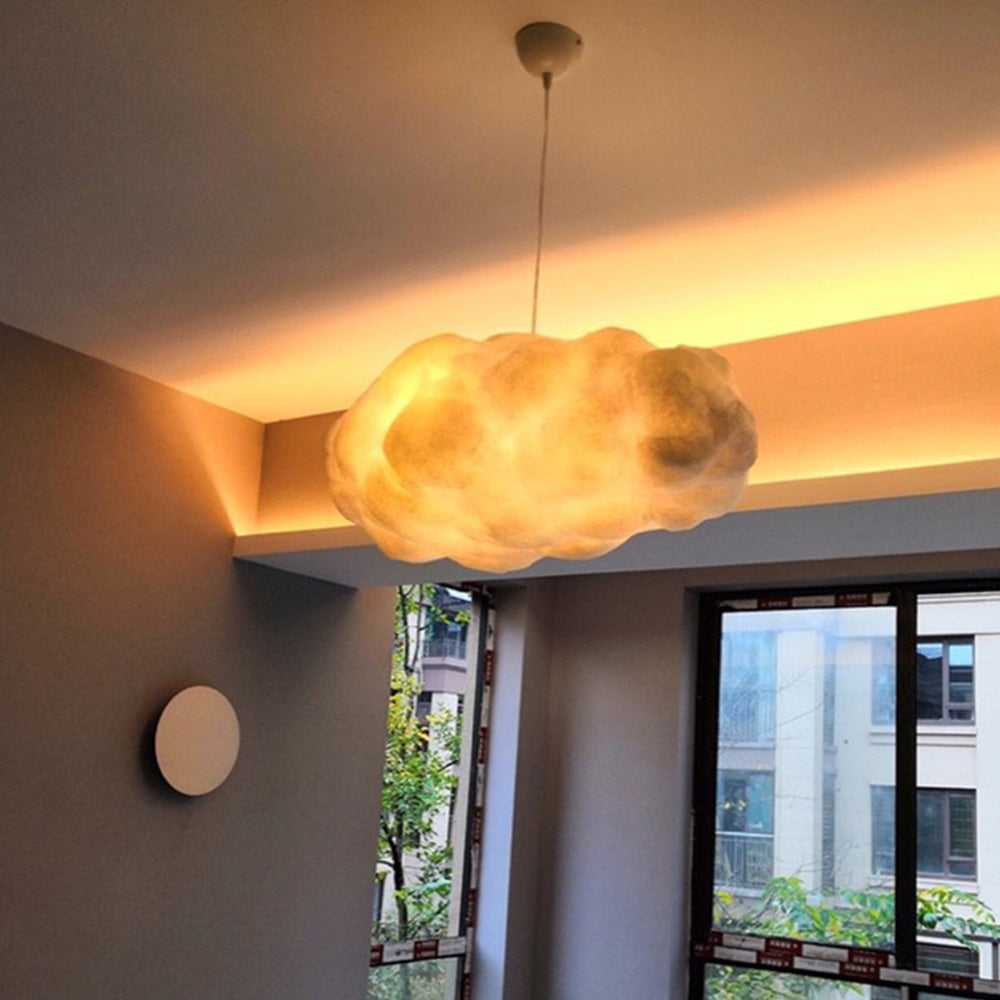 LumaCloud závěsná lampa ve tvaru mraku pro útulné pokoje bílá | Lersk