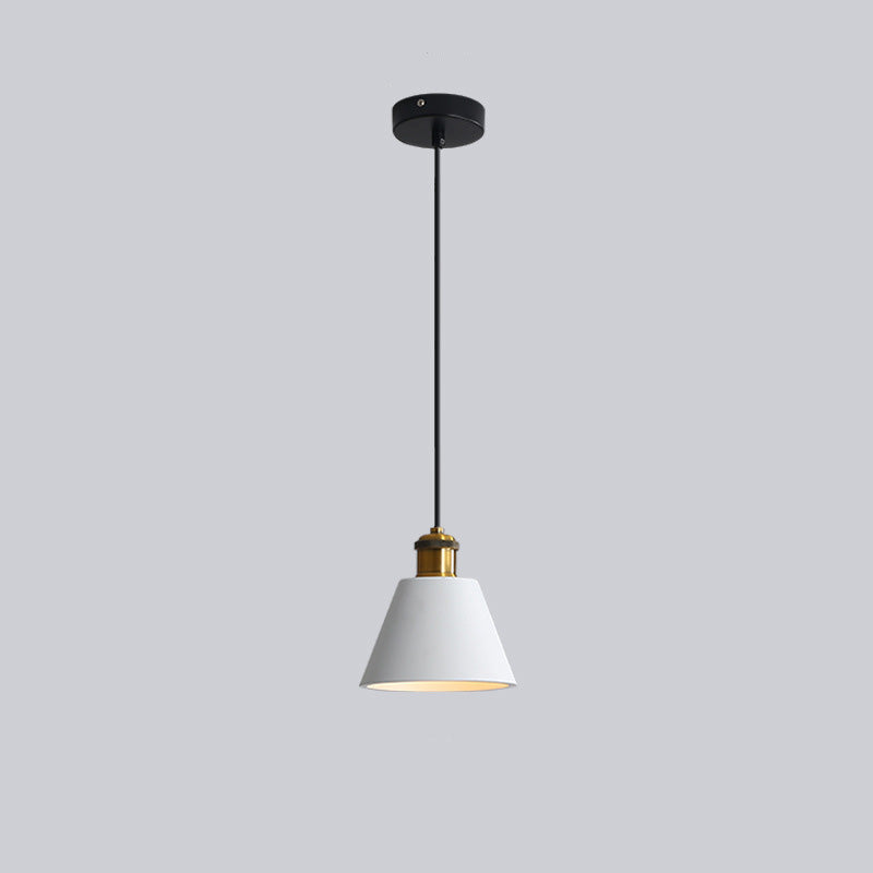LumaForge Lampadario Moderno in Metallo e Resina per Soggiorni | Lersk