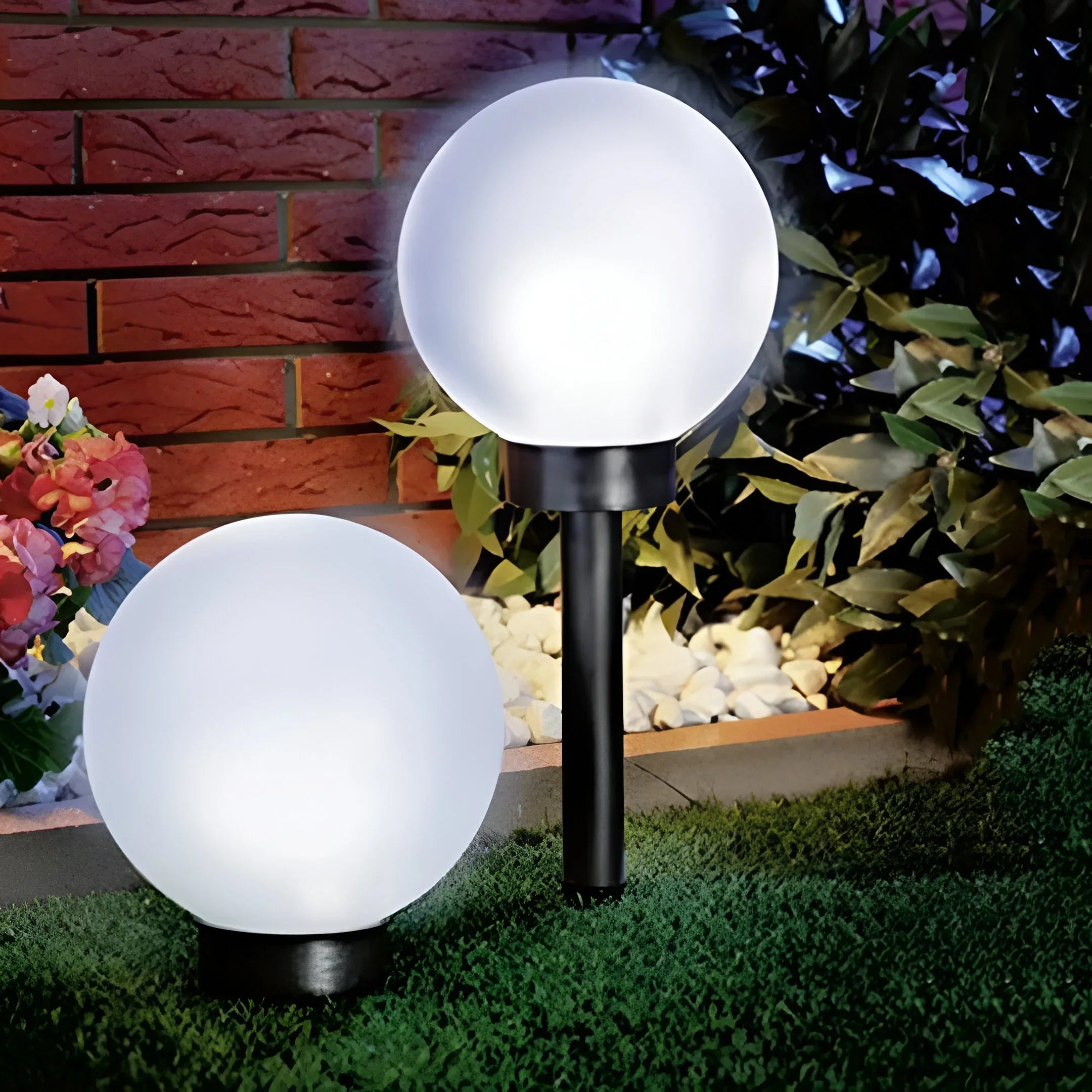 LumiGlobe Set of 3 Waterproof Solar Pathway Lights for Outdoor Pathways and Gardens | Lersk