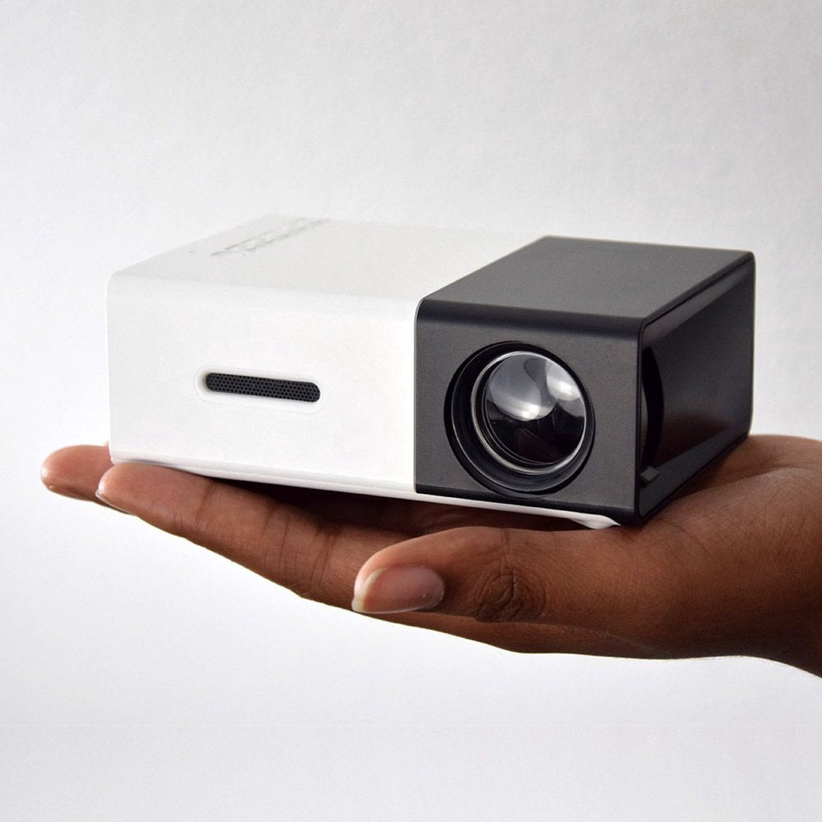 Proiettore portatile stile cinema per uso domestico | Lersk