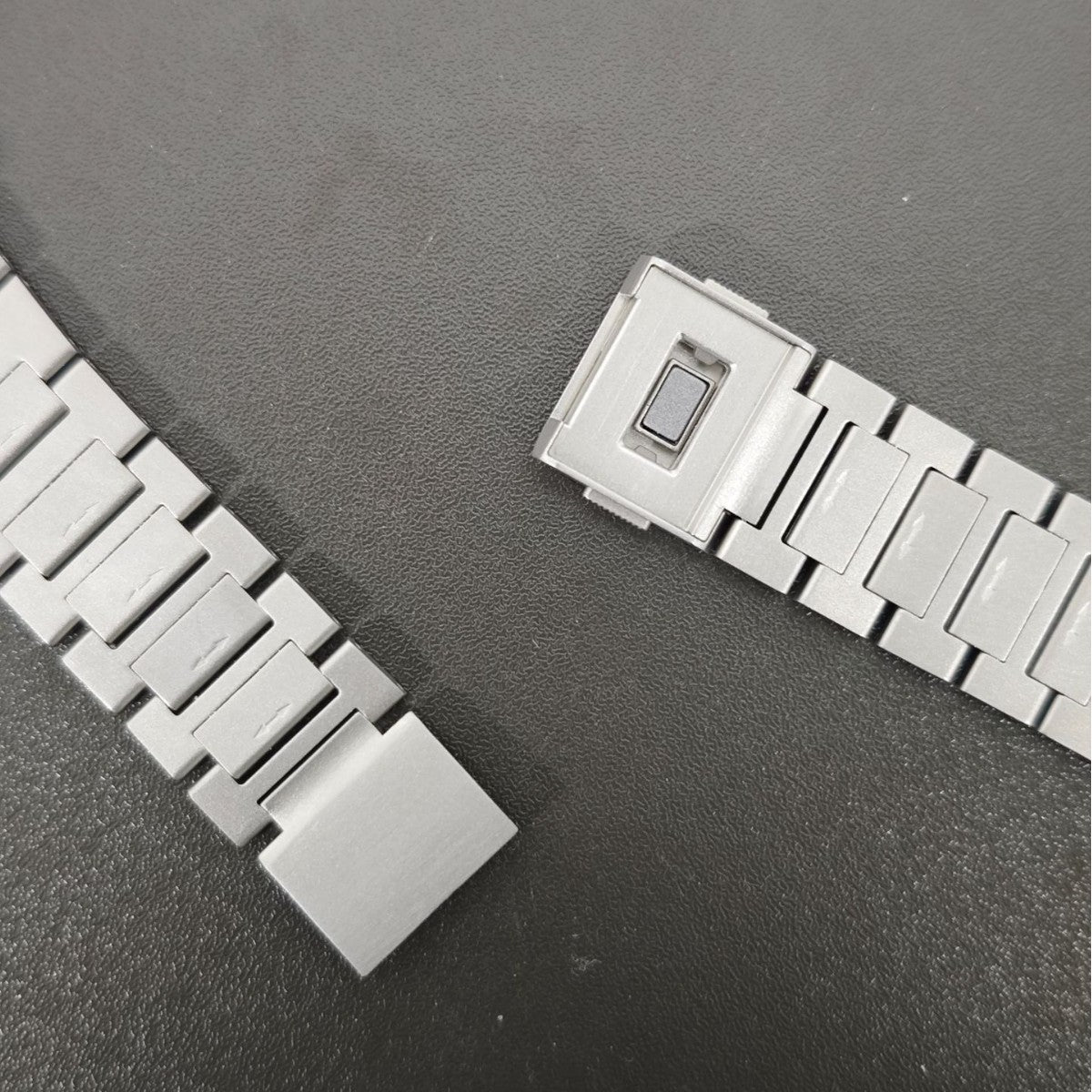 Aurelle | Luxury Magnetic Band for Smartwatches | Lersk