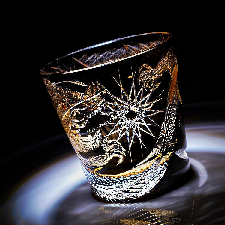 Takumi | Håndlavet Soaring Dragon Whiskyglas i Trææske | Lersk