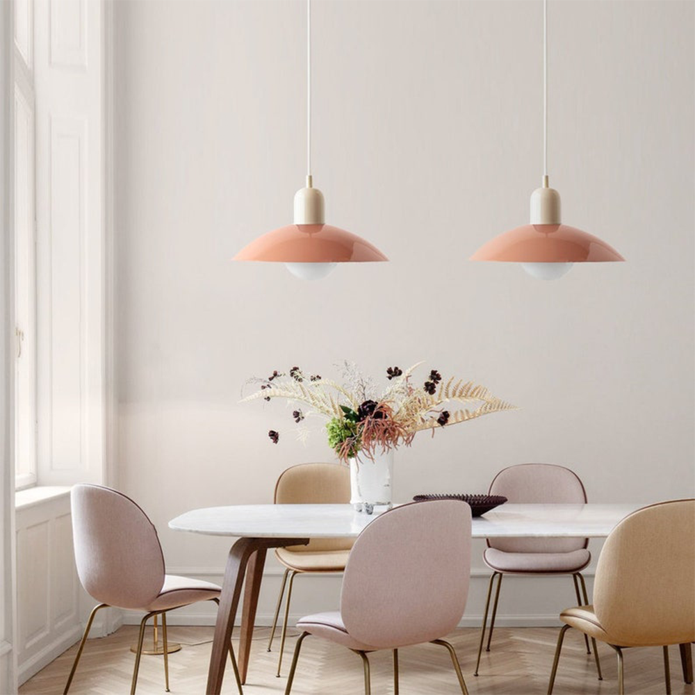 Lyraen Macaron Bauhaus LED lysekrone med åbent bunddesign til spisestue | Lersk