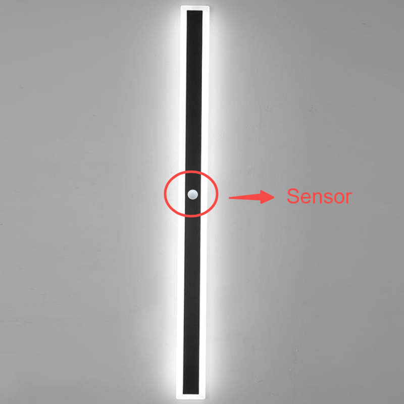Frostline Linear Outdoor Wall Lamp with Acrylic Pane | Lersk