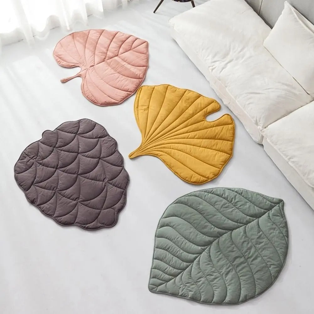 Breathable Cooling Dog Mat Keeps Pets Cool Leaf Shaped Washable | Lersk