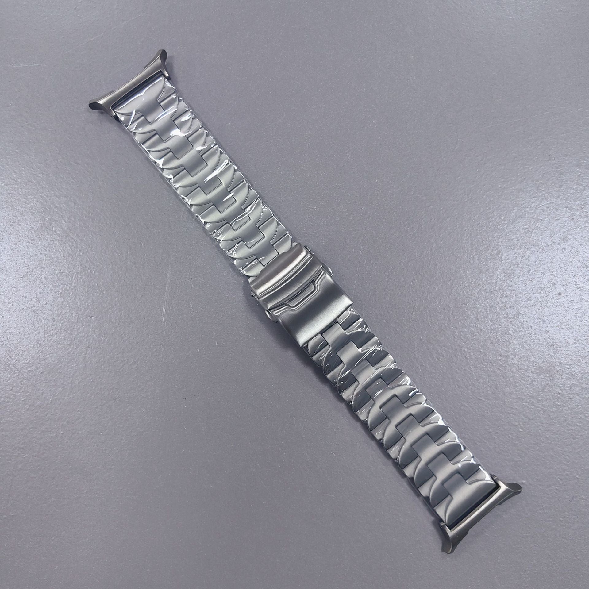 Liora Butterfly-Shaped Titanium Watch Band for 47mm Smartwatches | Lersk
