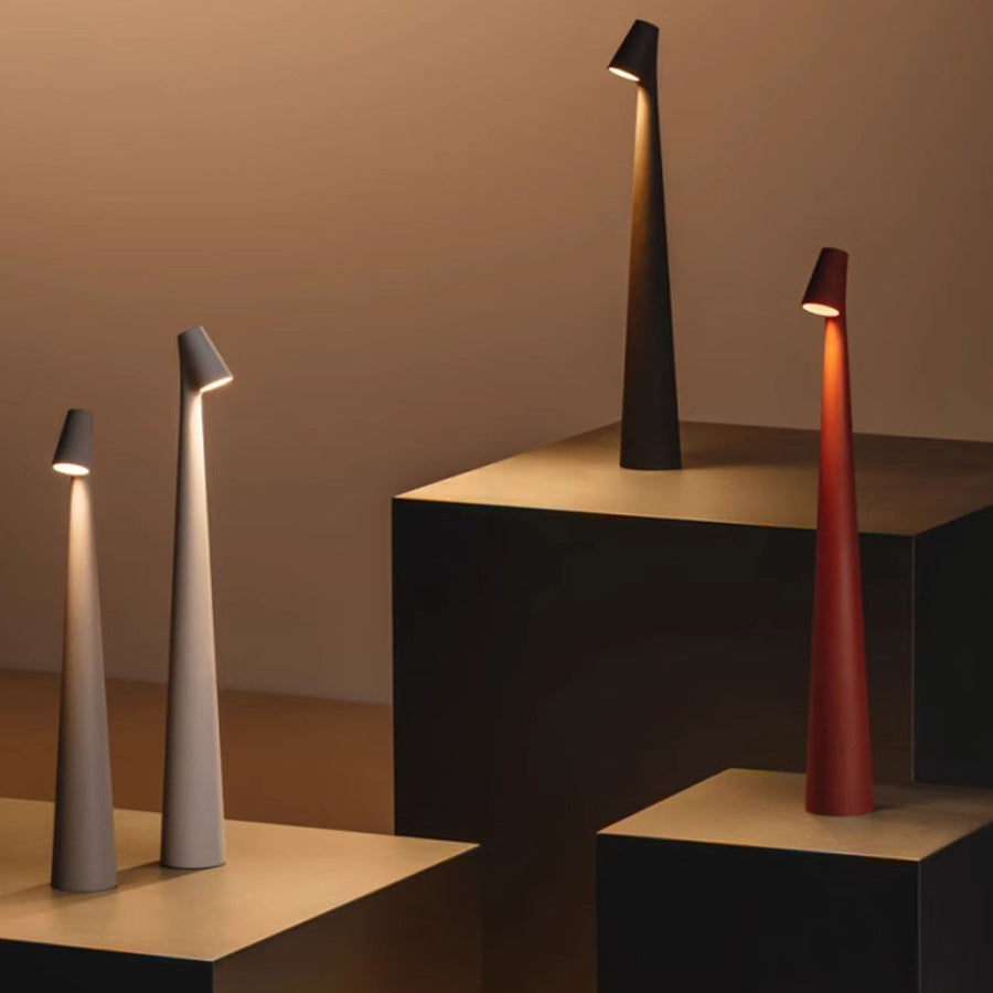 Nordická minimalistická bezdrátová stolní lampa pro pohodlné čtení a ambientní osvětlení | Lersk