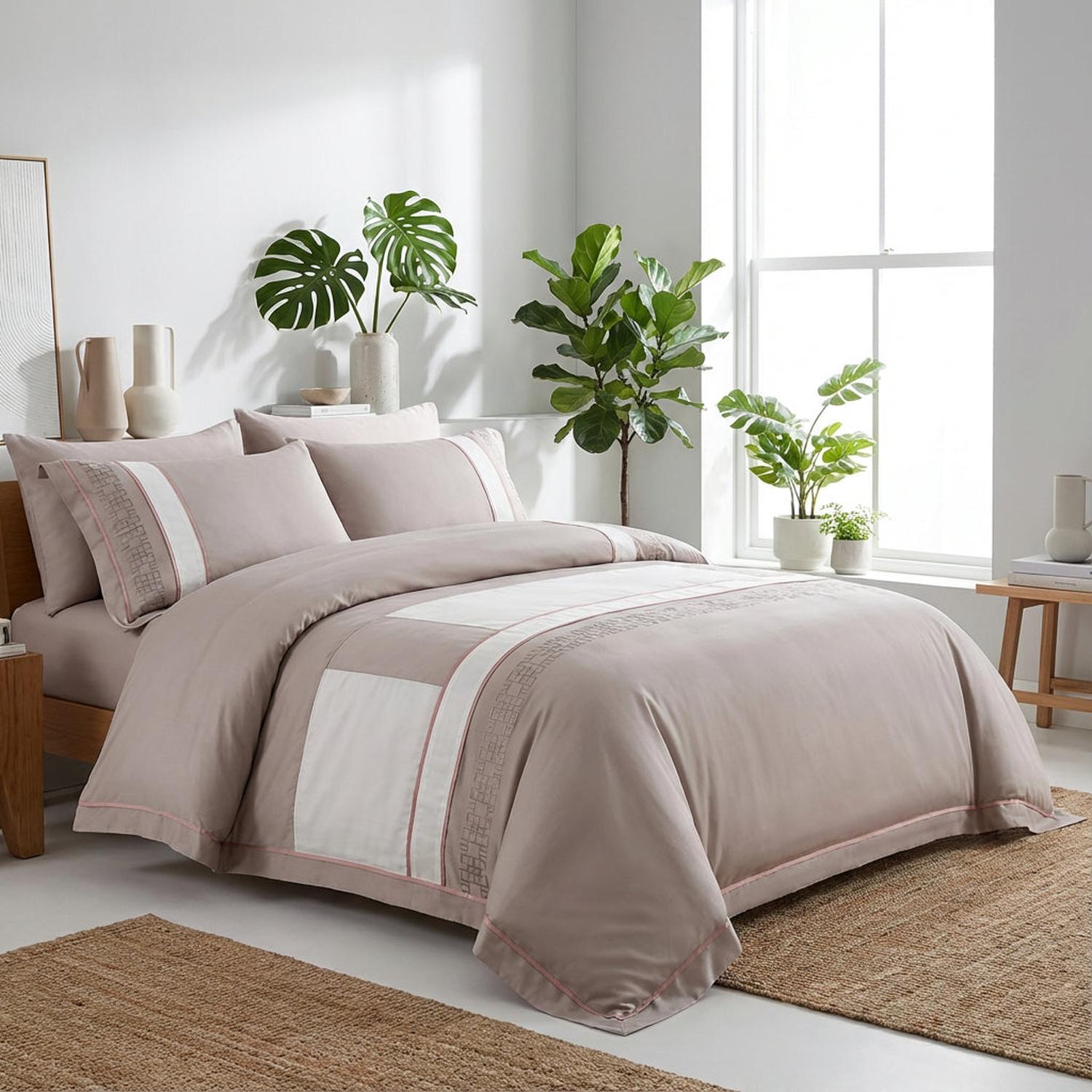 Set de lenjerie de pat Aurelia cu design elegant brodat | Lersk