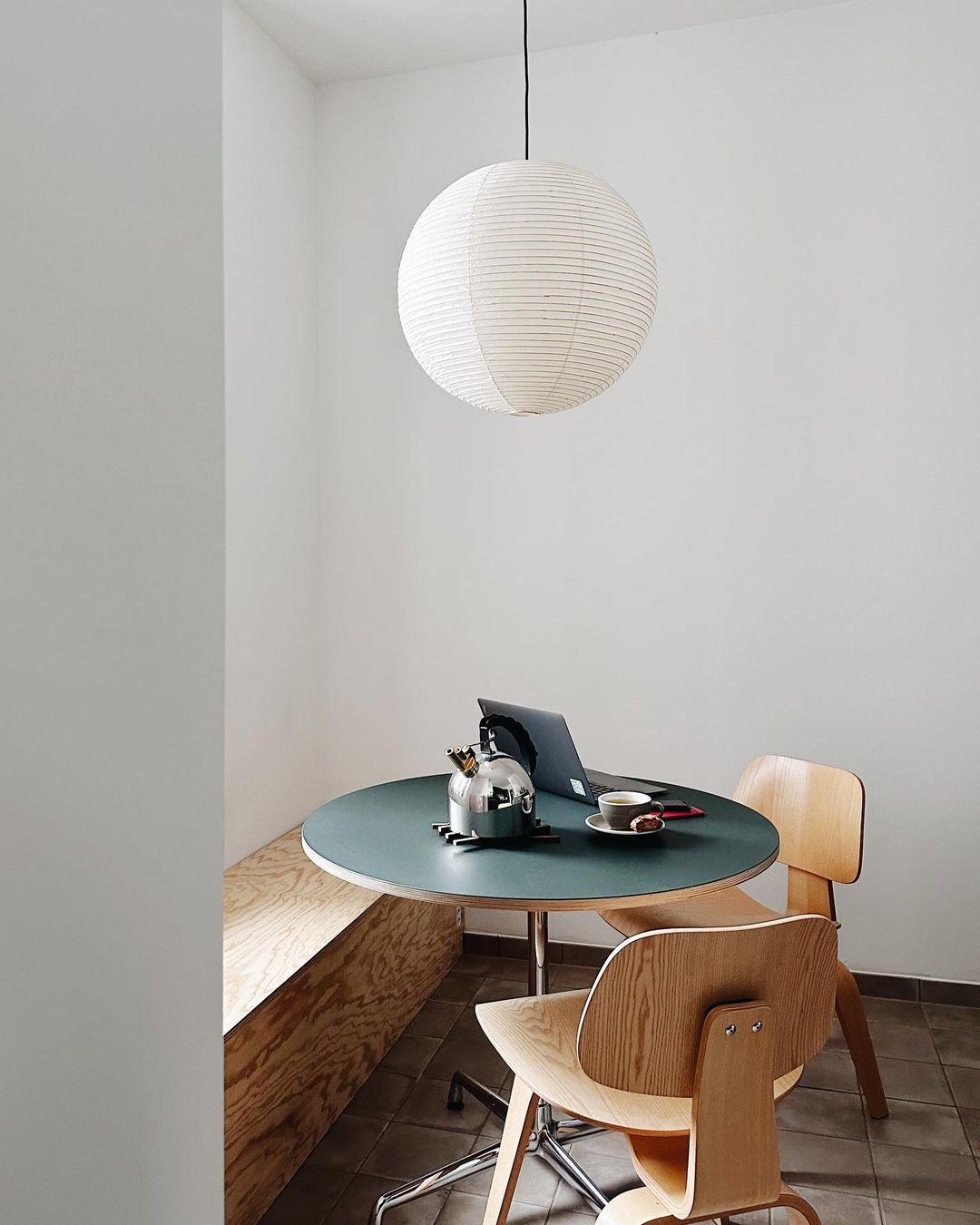 Závěsná lampa Kirei Studio inspirovaná Akari, lampa ve stylu poloviny století | Lersk