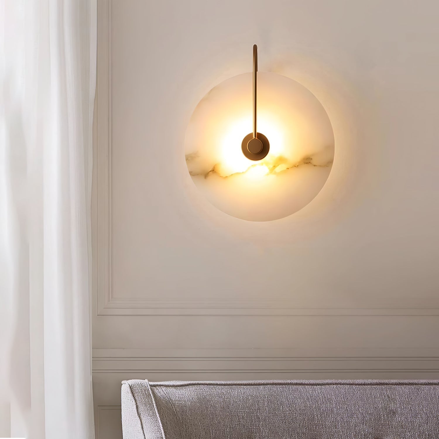 Alabastrové LED nástěnné světlo Disc s ambientním světlem pro obývací pokoje | Lersk