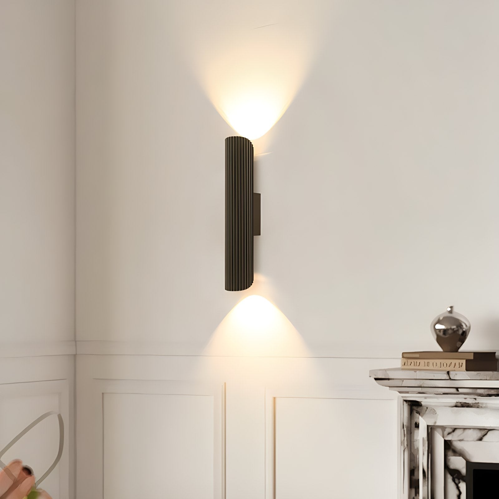 Lámpara de pared con columna romana para sala de estar | Lersk