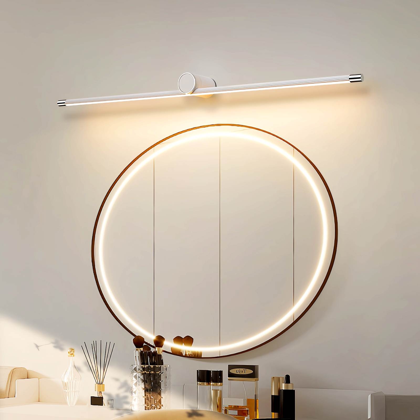 Espejo de baño con lámpara de pared y cómoda con columna romana | Lersk