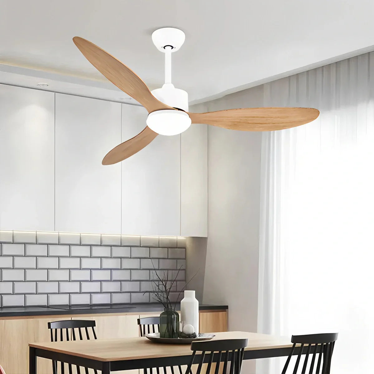Ventilador de techo moderno de 3 aspas con luz | Lersk