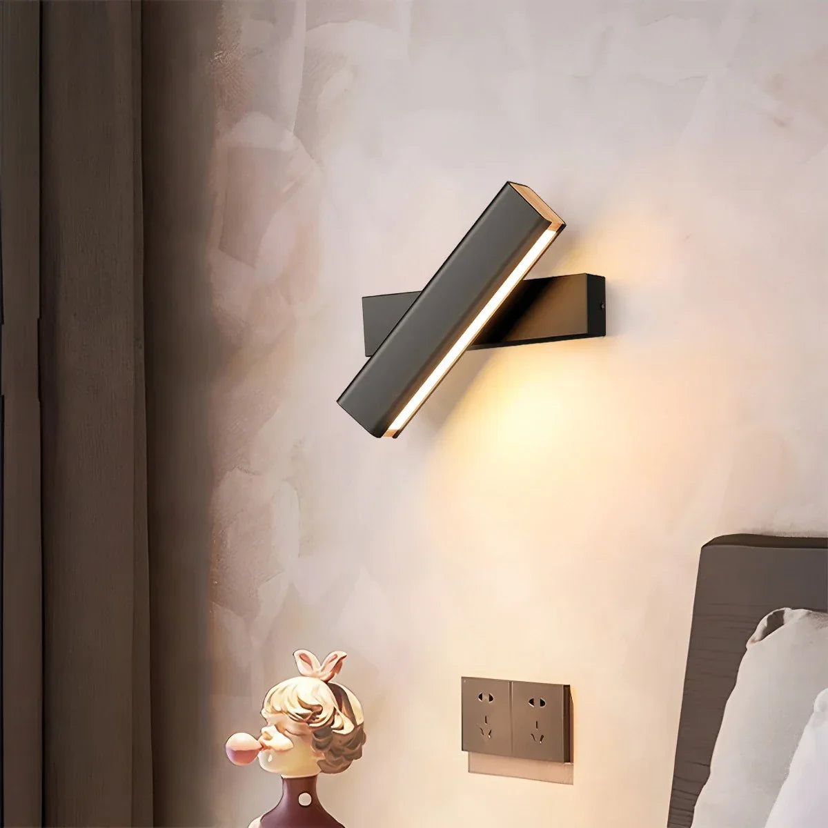 Nastavitelná nástěnná lampa s tyčí do ložnice | Lersk